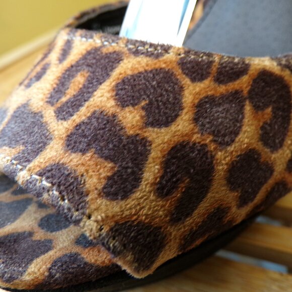 Mossimo Vintage Leopard Faux Fur Pumps Chunky Heel Womens Size 6.5 - Picture 6 of 13